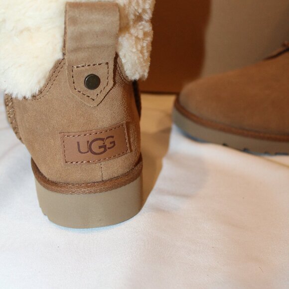 NIB UGG WOMEN'S ROMELY HERITAGE SUEDE SHEARLING LINED LACE UP ANKLE BOOTS - Picture 5 of 8